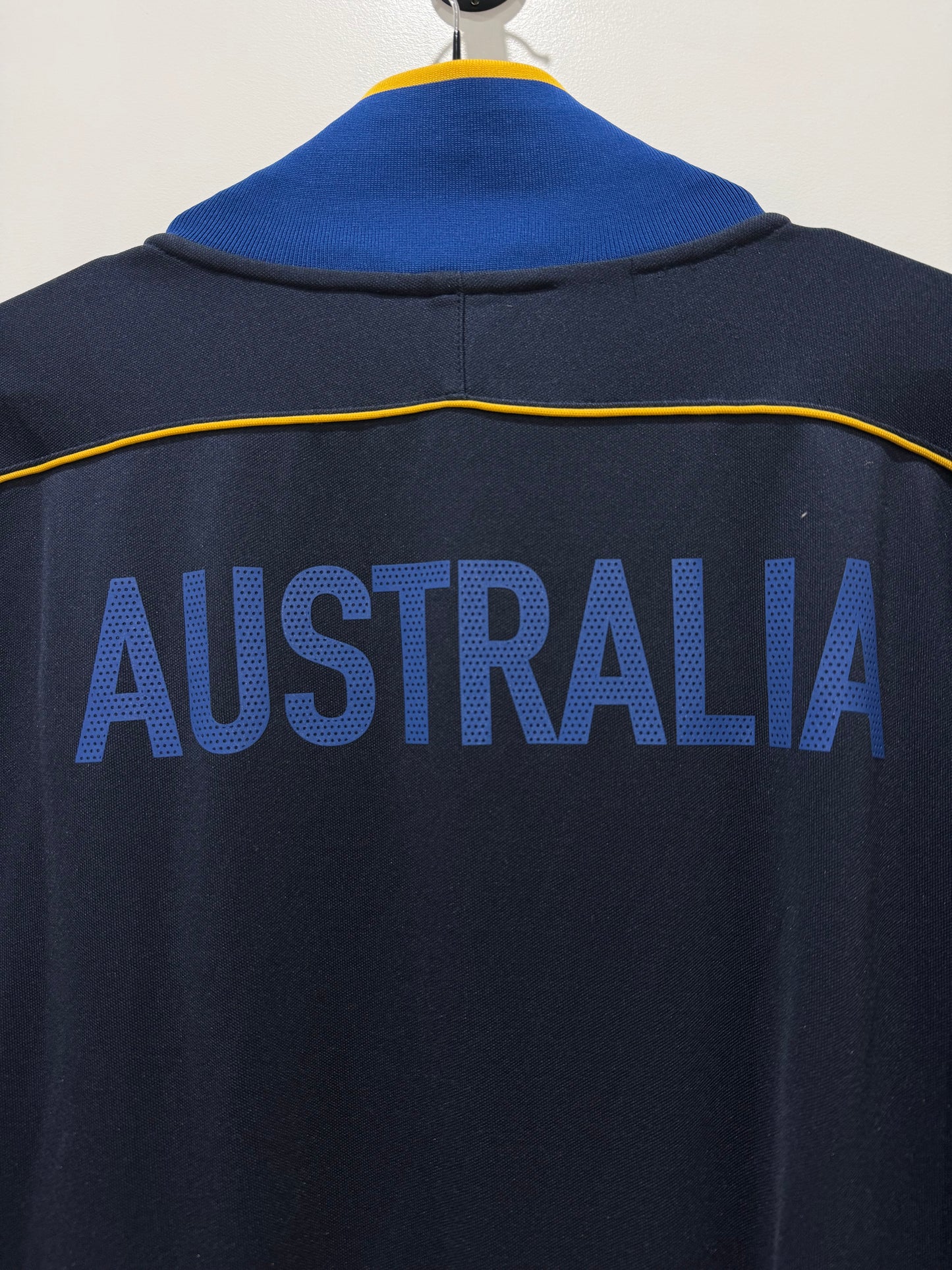 AUSTRALIA 2010 ZIP JUMPER L