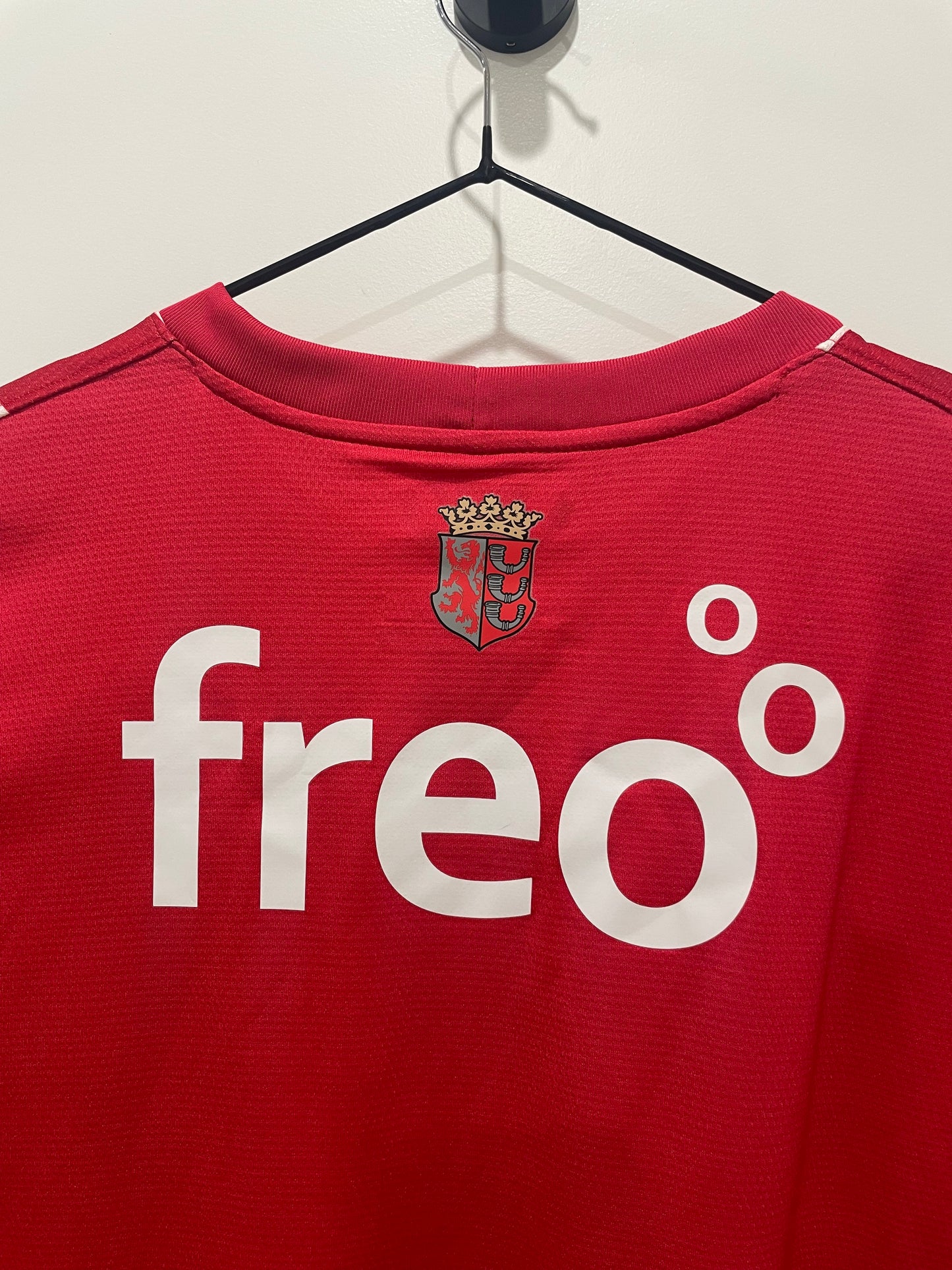 PSV 2011 HOME L (BNWT)