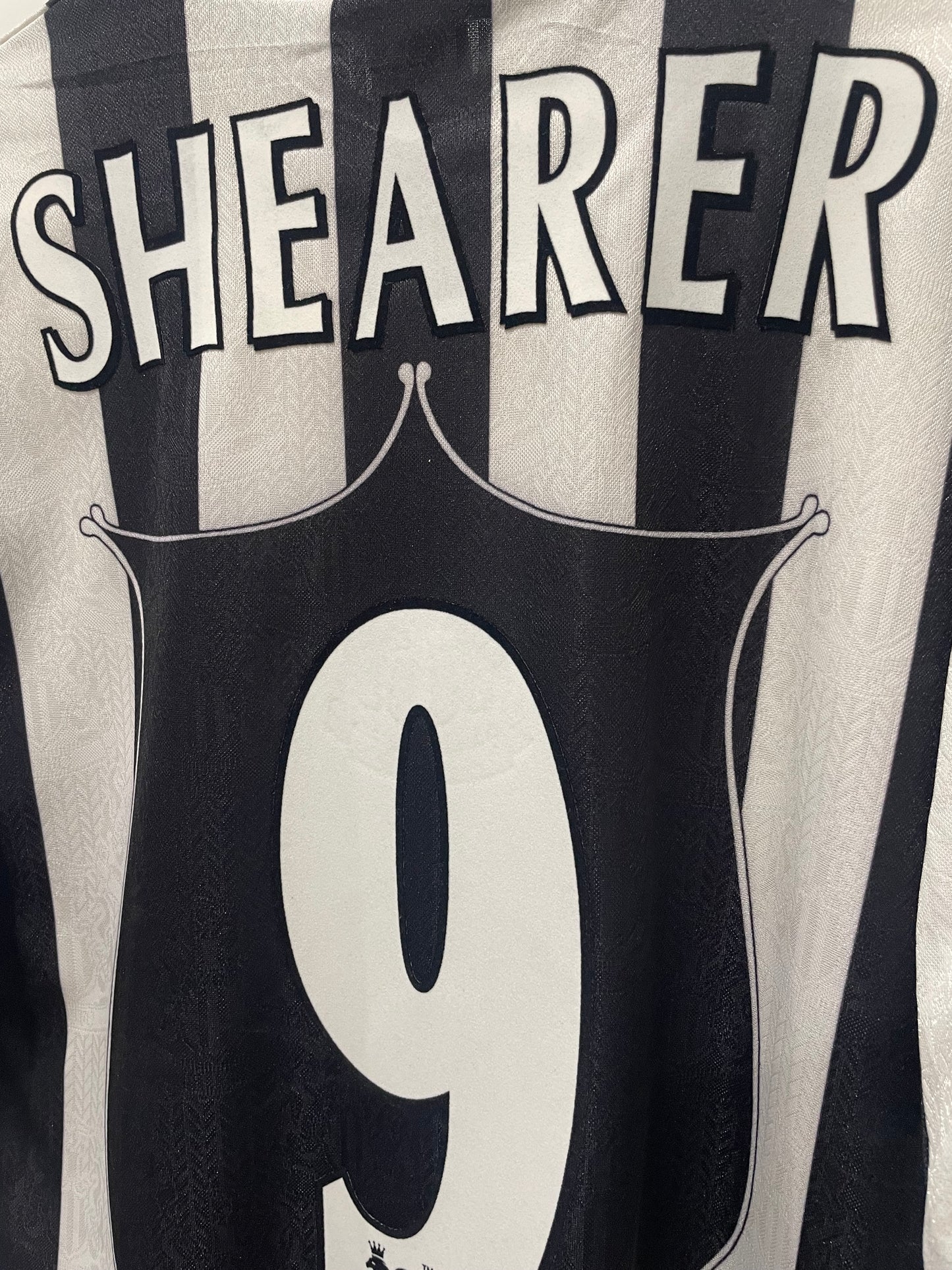 NEWCASTLE 1997 HOME SHEARER M