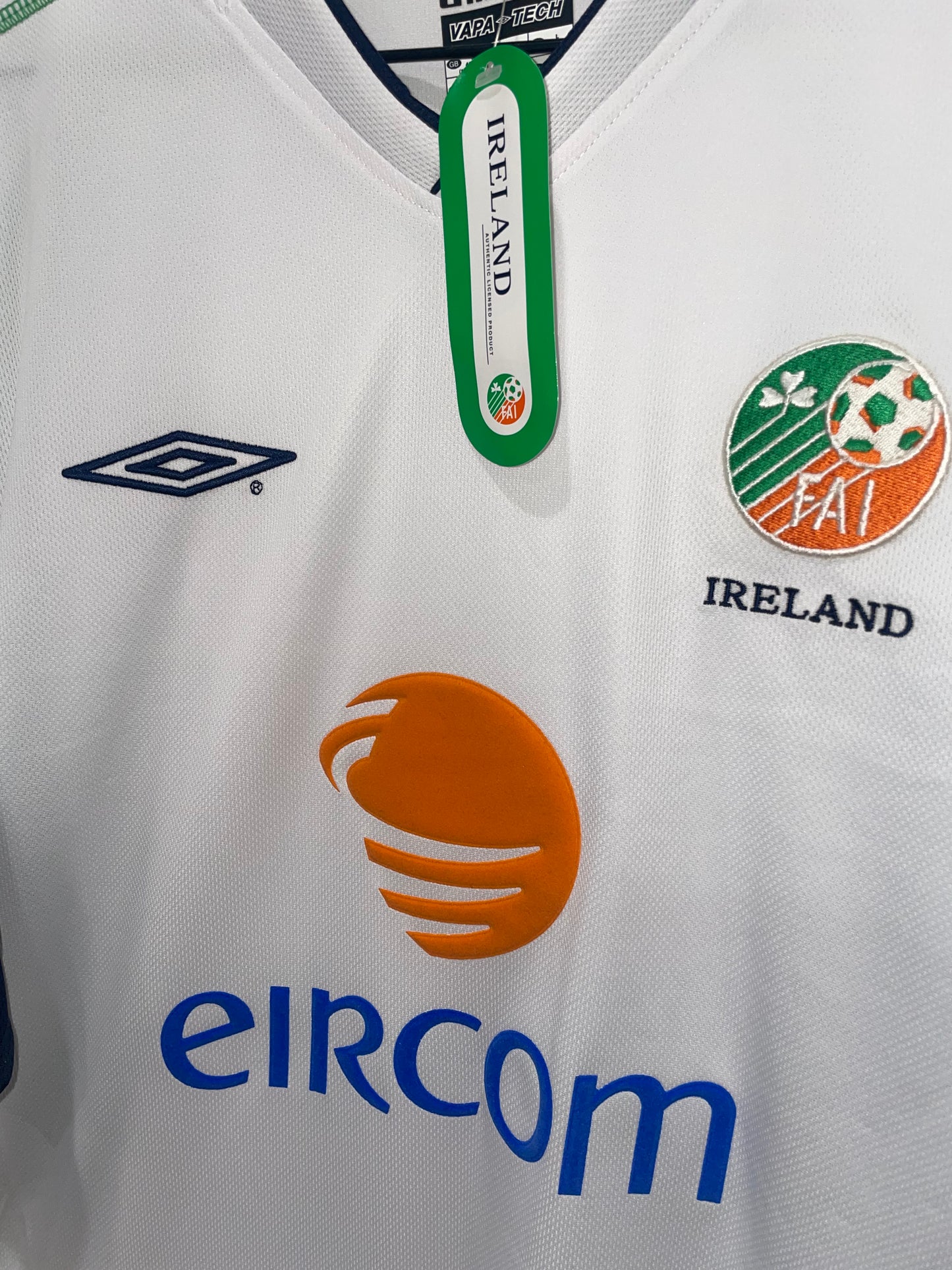 IRELAND 2002 AWAY L (BNIB)