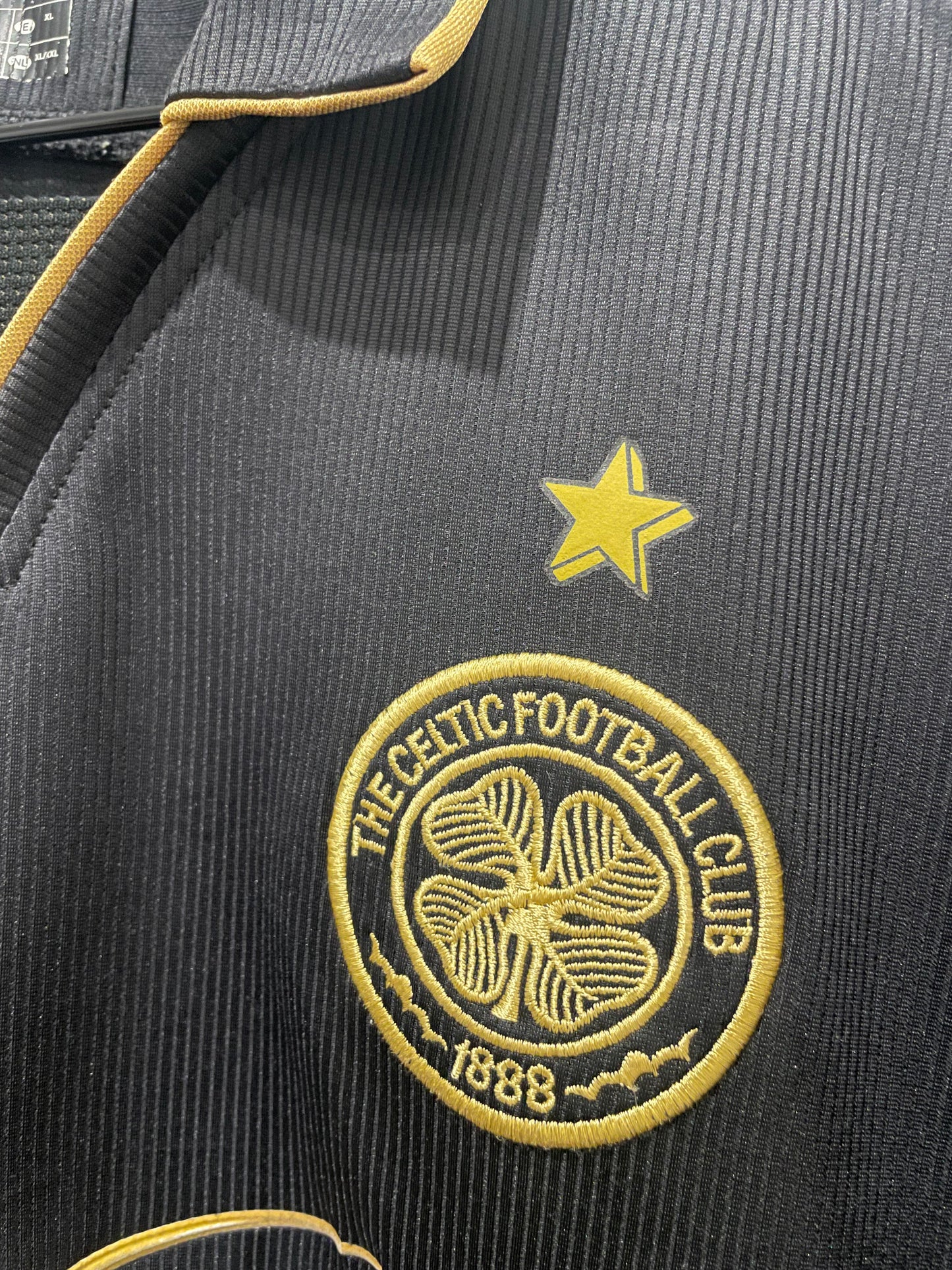 CELTIC 2003 AWAY LARSSON XL