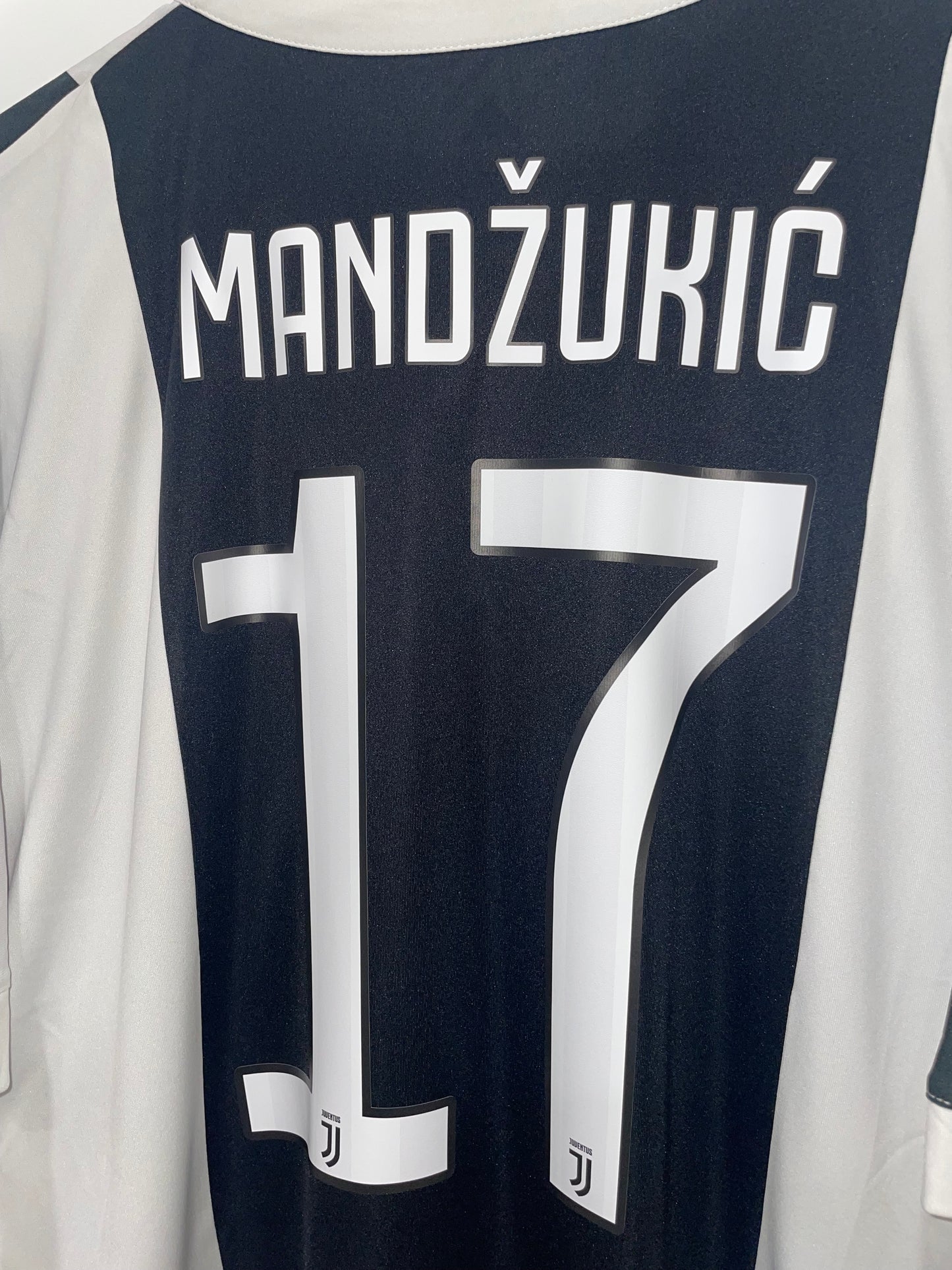 JUVENTUS 2017 HOME MANDZUKIC XXL