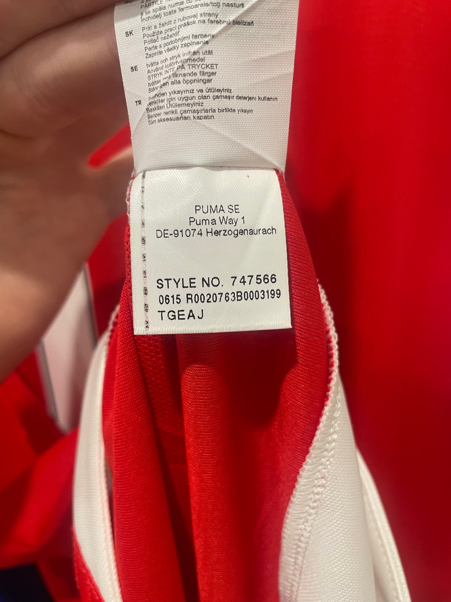 ARSENAL 2015 HOME ÖZIL L