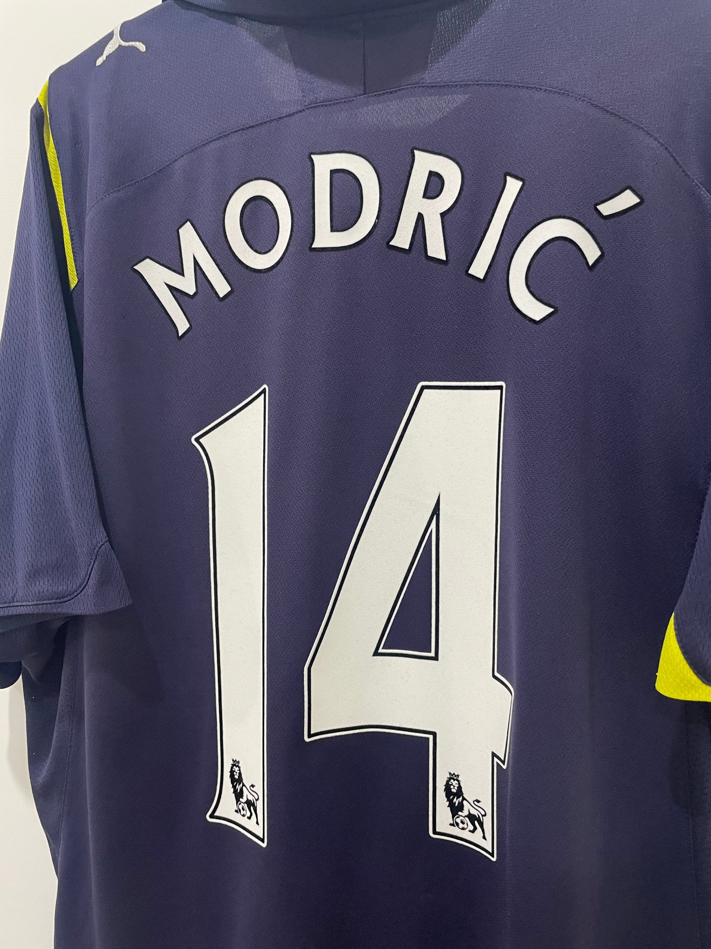 TOTTENHAM 2009 AWAY MODRIC M