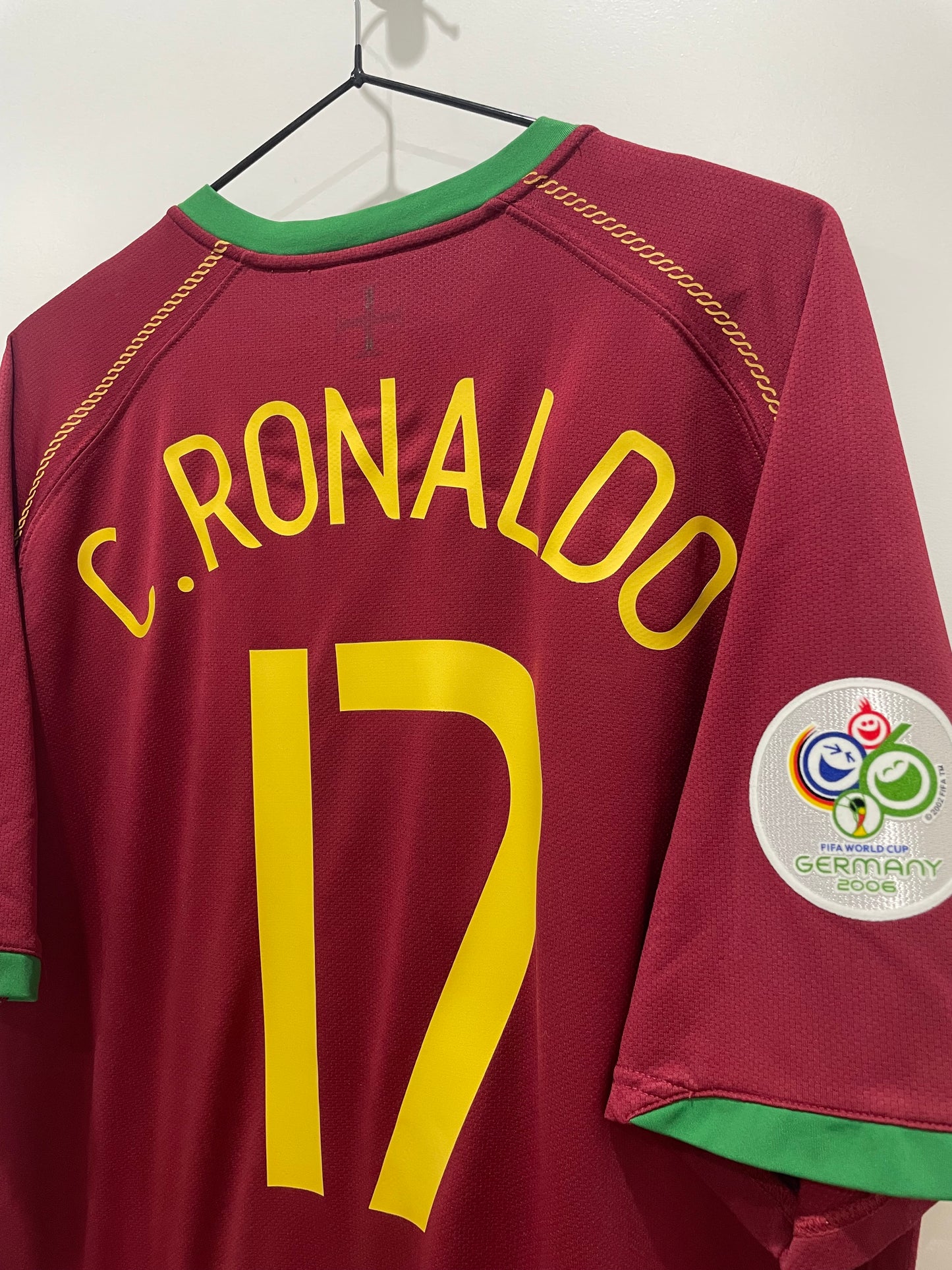 PORTUGAL 2006 HOME RONALDO XL