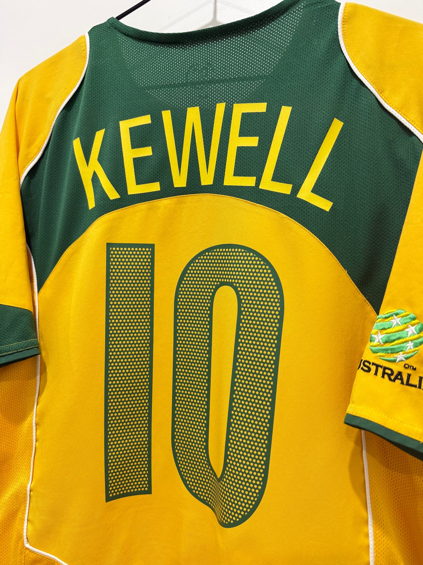 AUSTRALIA 2005 HOME KEWELL M