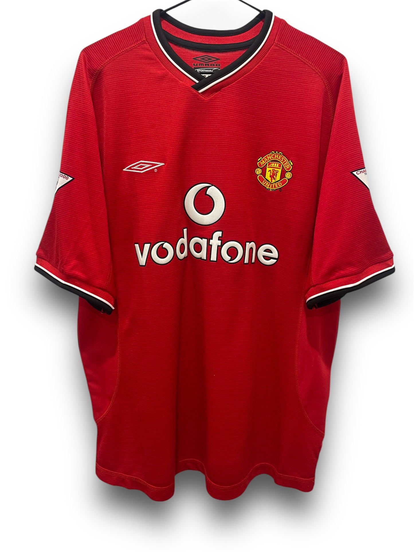 MANCHESTER UNITED 2000 HOME MEDIUM BECKHAM M