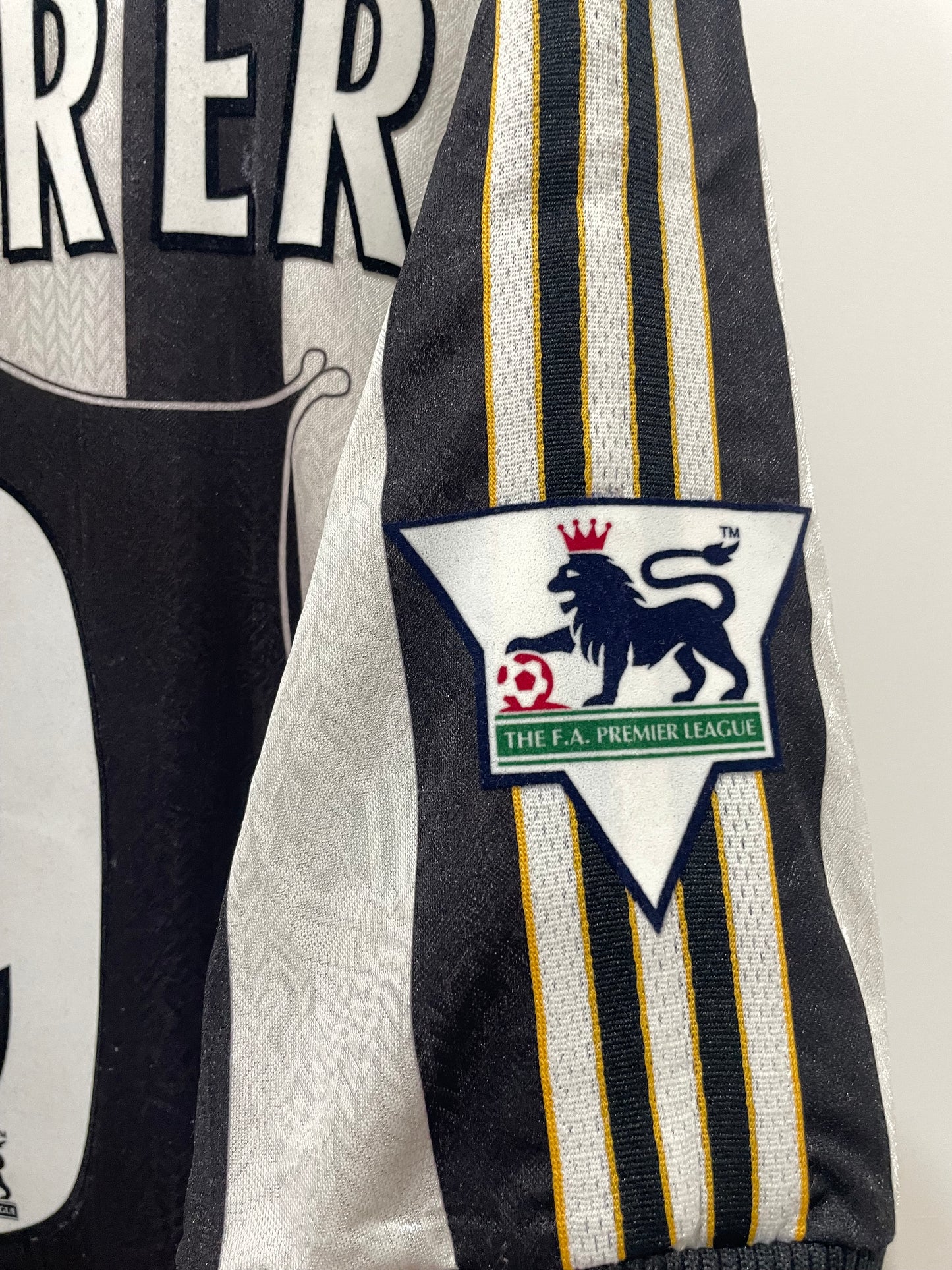 NEWCASTLE UNITED 1997 HOME SHEARER S