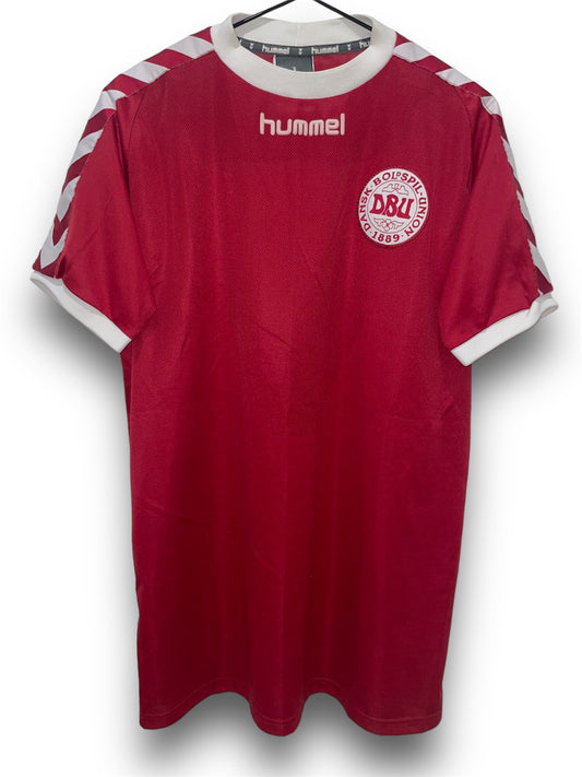 DENMARK 2002 HOME M