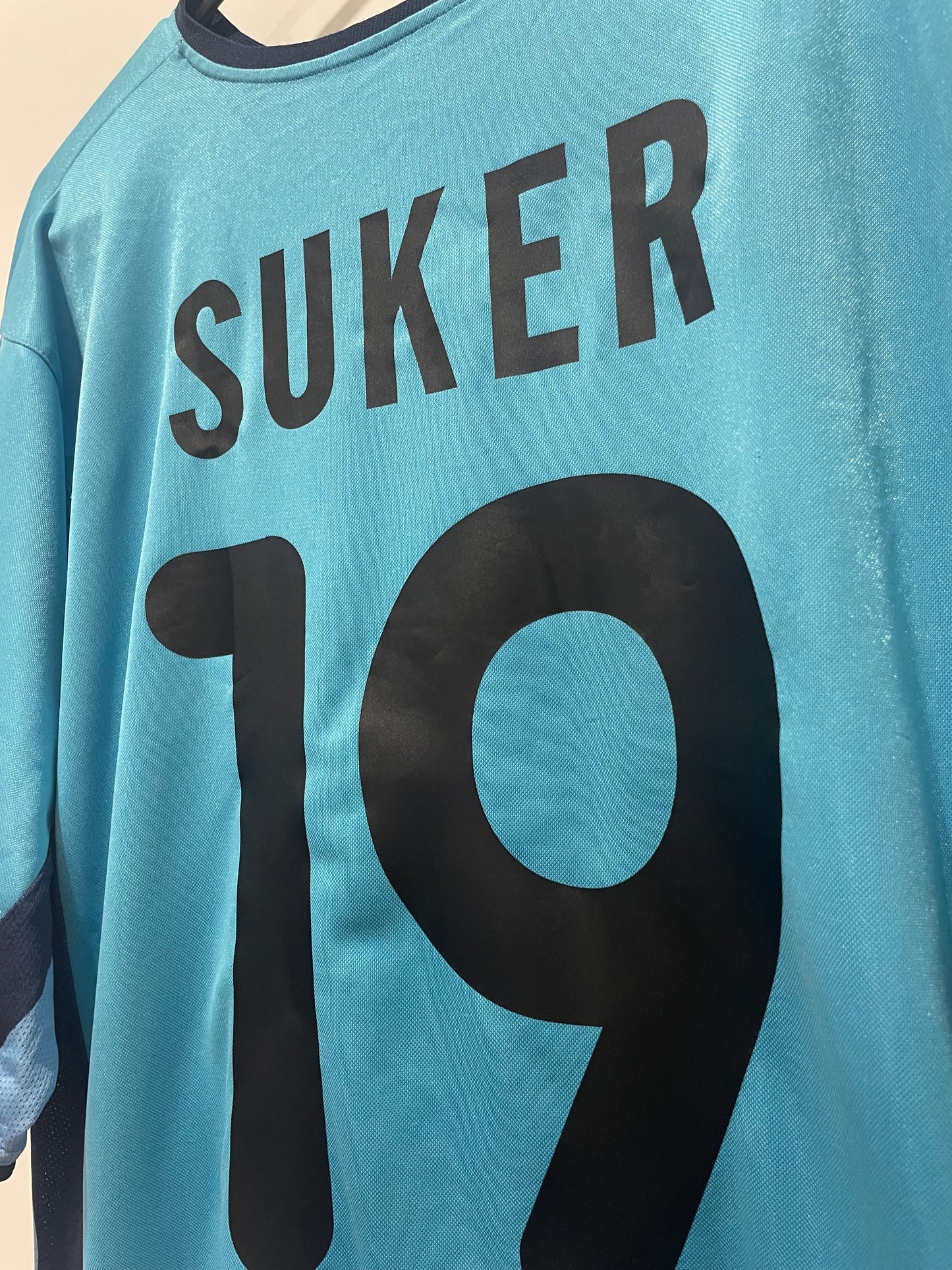 1860 MUNCHEN 2001 HOME SUKER L