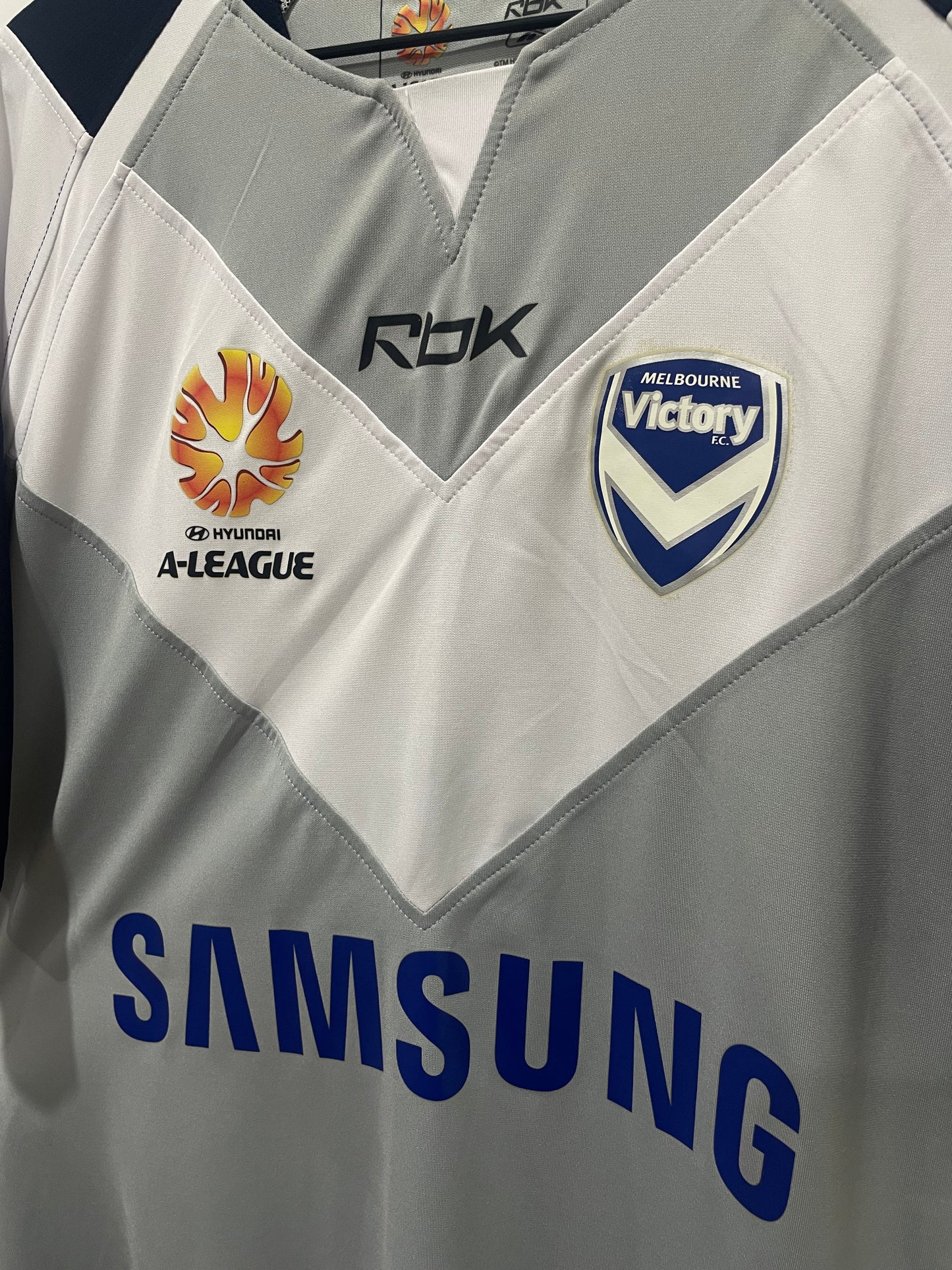 MELBOURNE VICTORY 2006 AWAY M