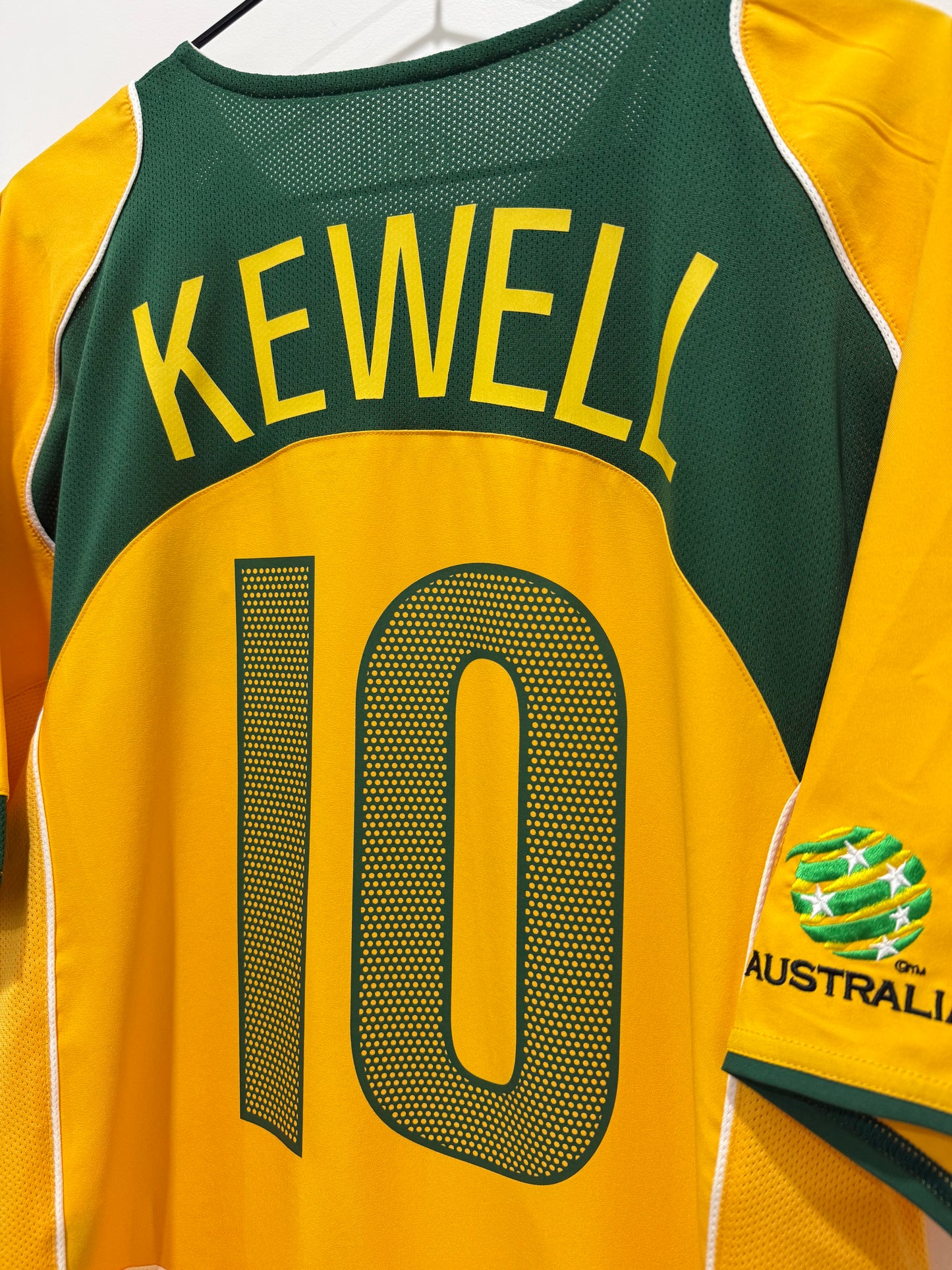 AUSTRALIA 2005 HOME KEWELL L