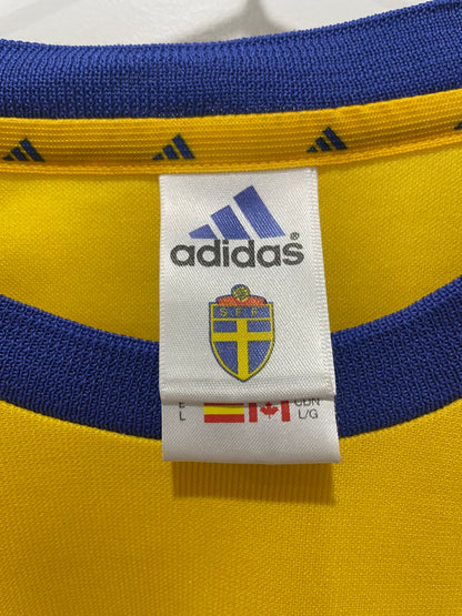 SWEDEN 2002 HOME L