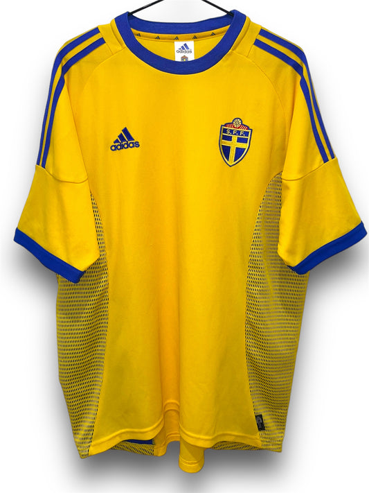 SWEDEN 2002 HOME L