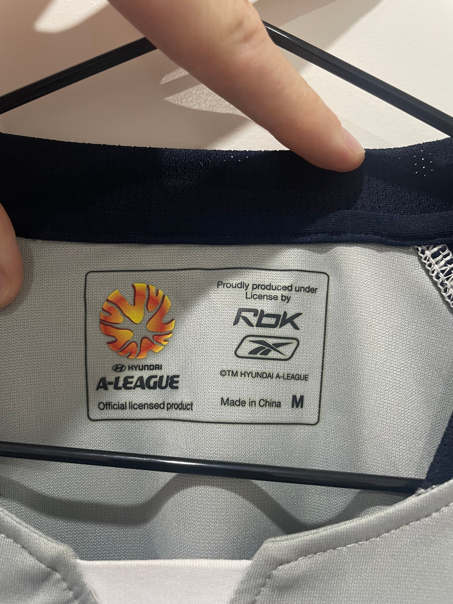 MELBOURNE VICTORY 2006 AWAY M