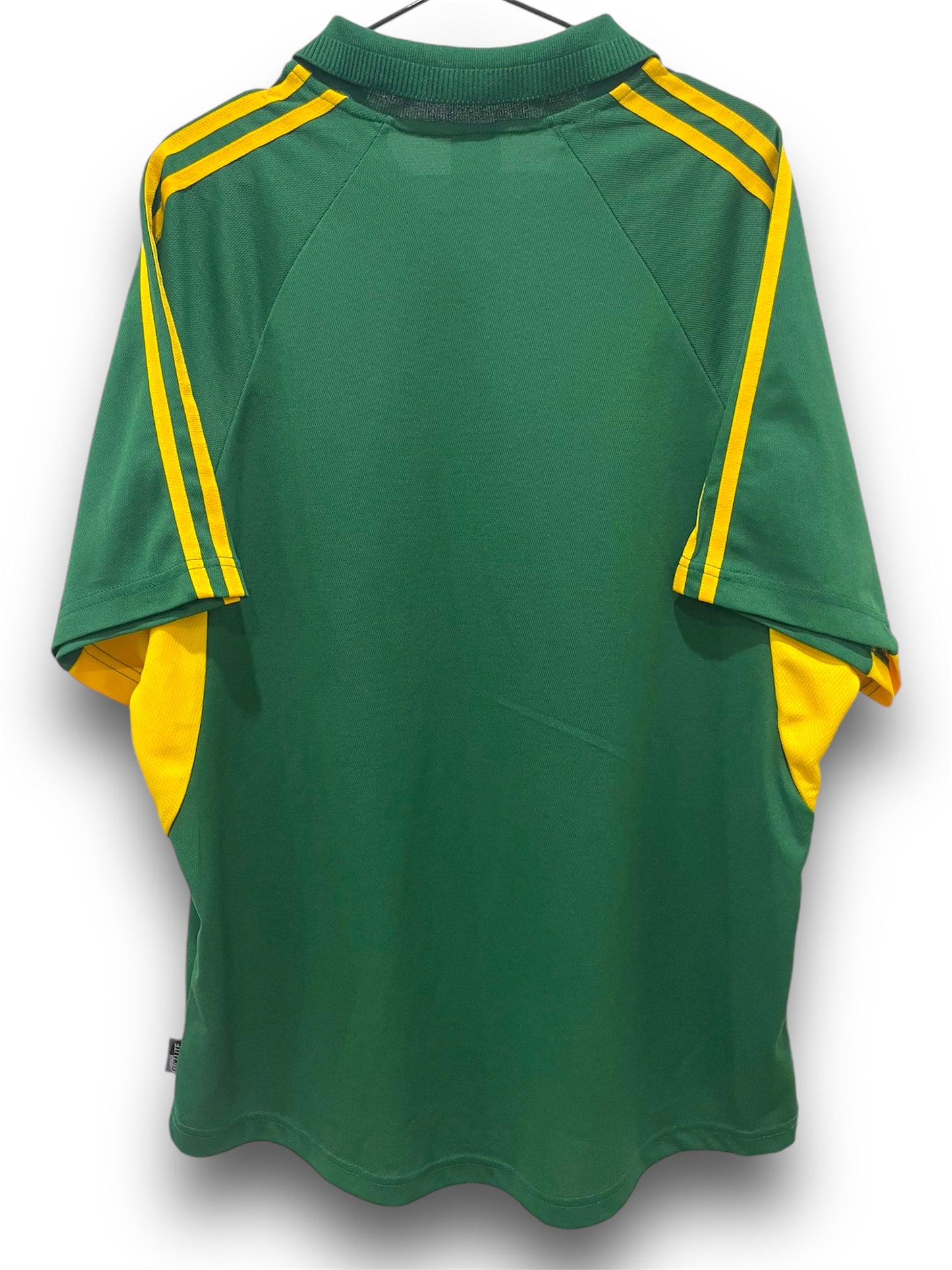 AUSTRALIA 2001 HOME M