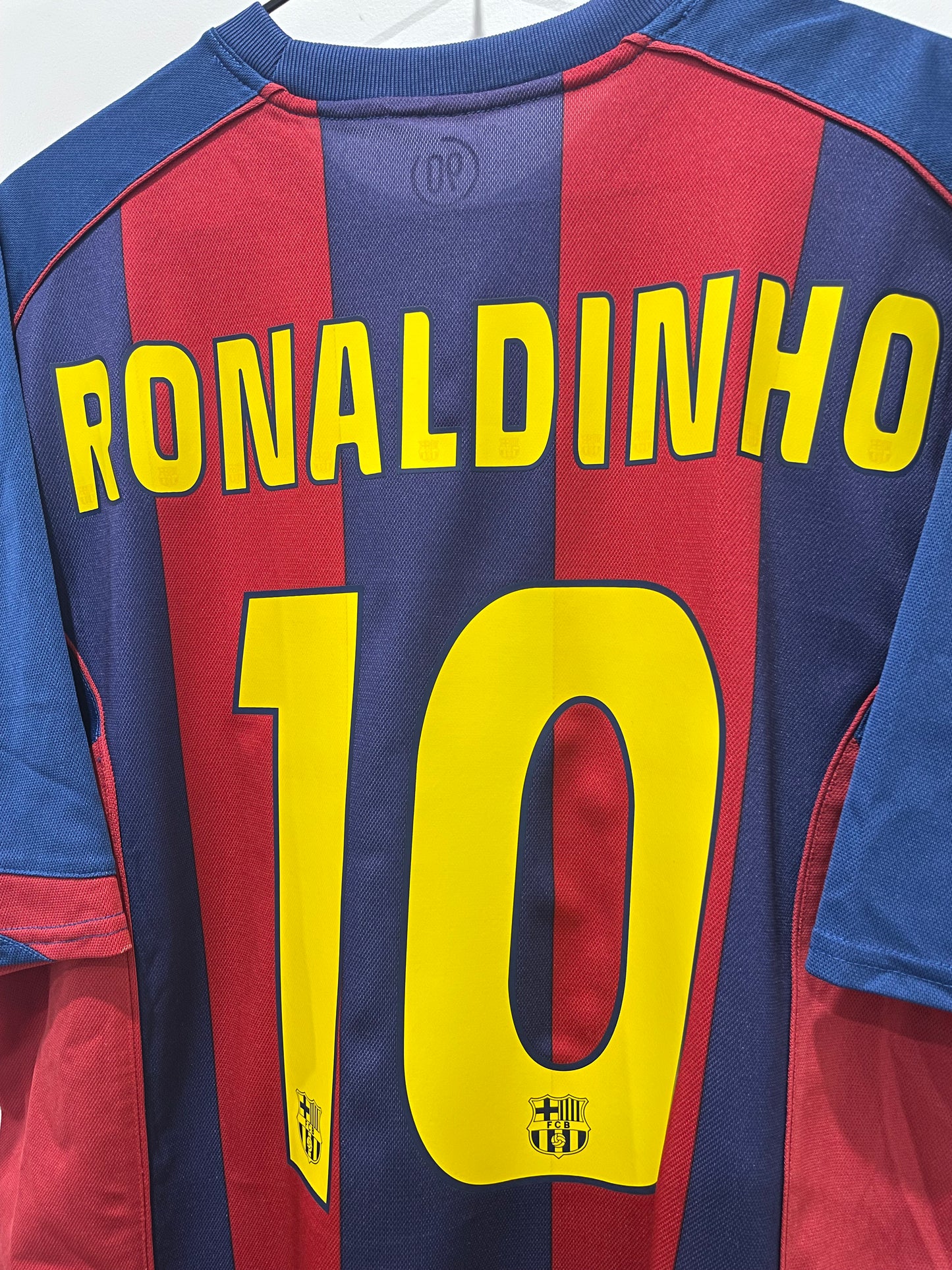 BARCELONA 2004 HOME (BV) RONALDINHO L