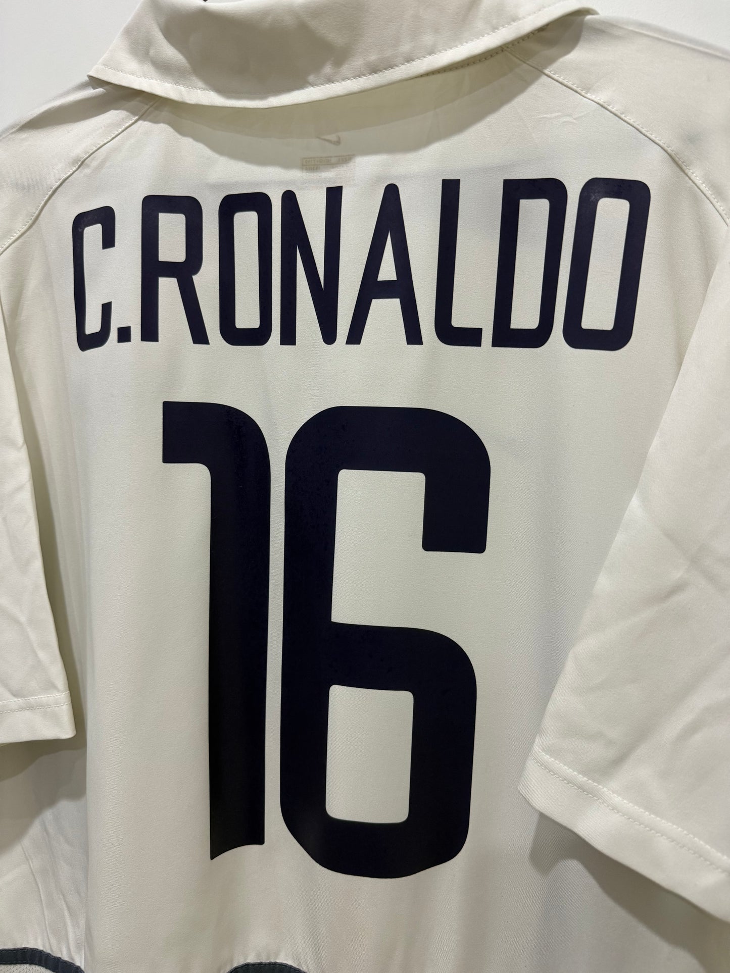 PORTUGAL 2002 AWAY RONALDO L