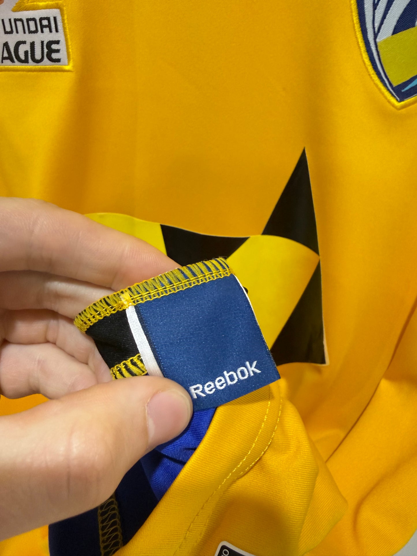 GOLD COAST UNITED 2009 HOME L