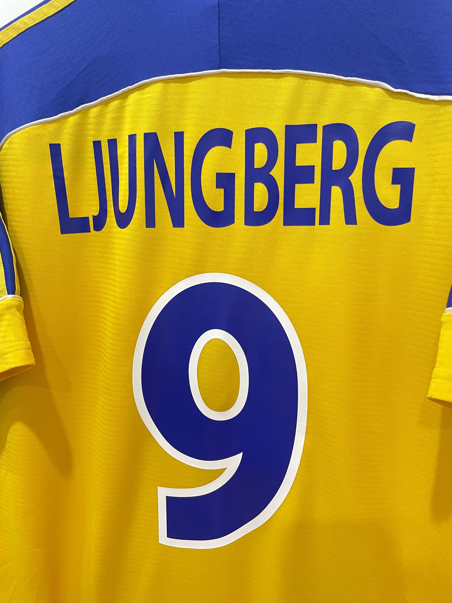 SWEDEN 2000 HOME LJUNGBERG M