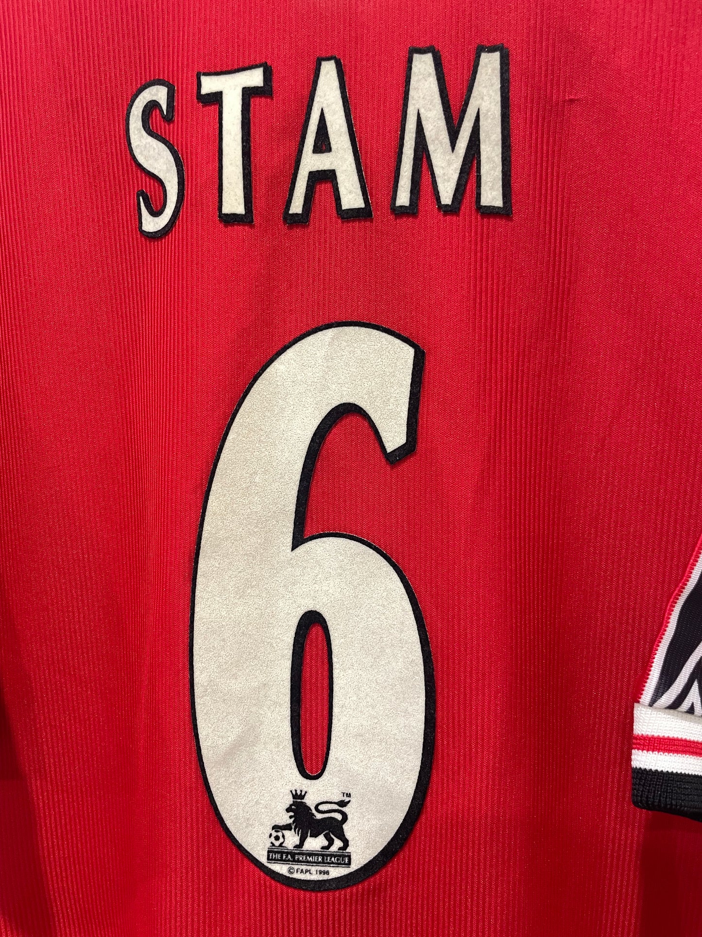 MANCHESTER UNITED 1998 HOME STAM L