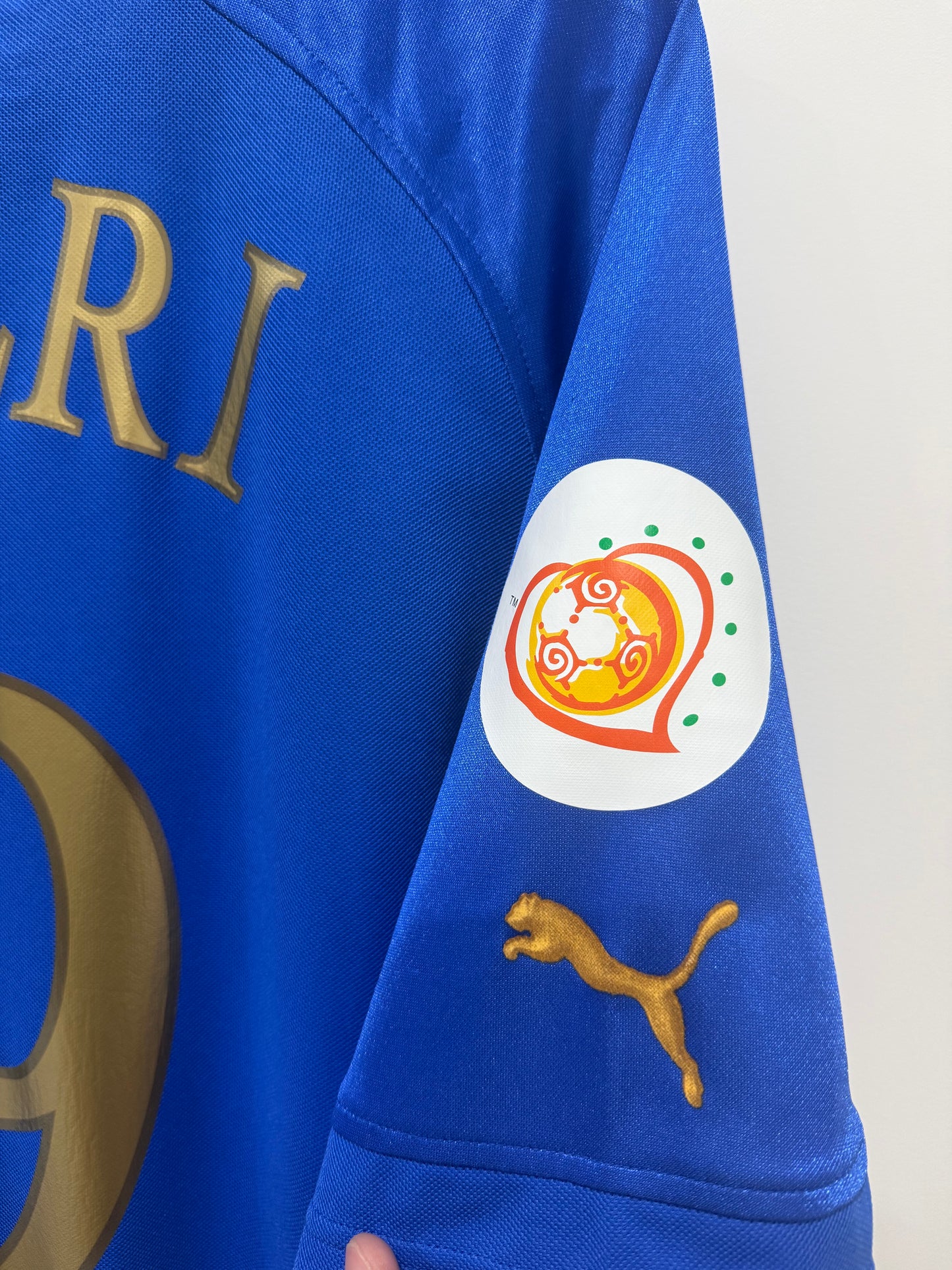 ITALY 2004 HOME VIERI L